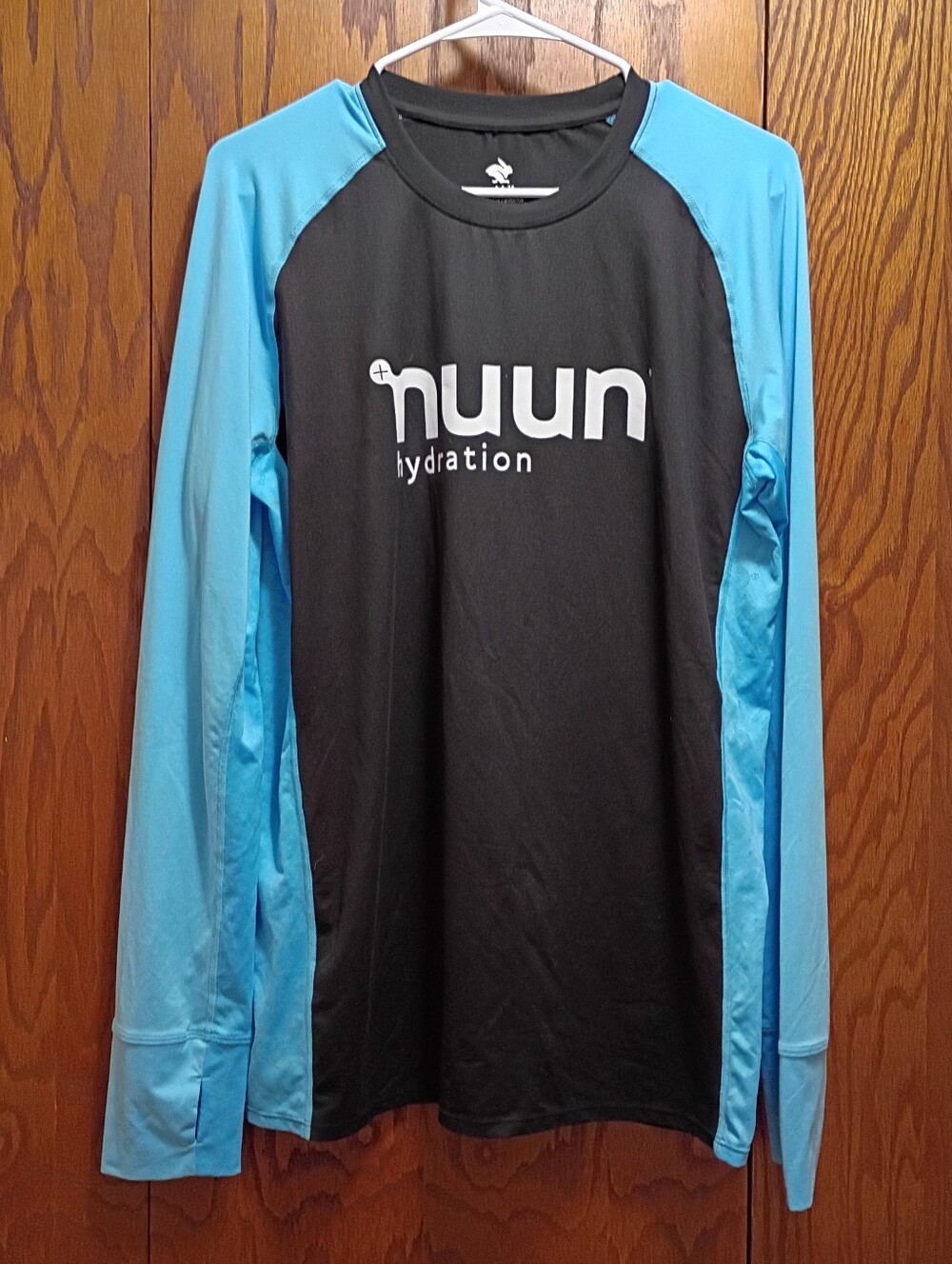 nuun Hydration Men's Long Sleeve Raglan Performance Tee - Black & Light Blue